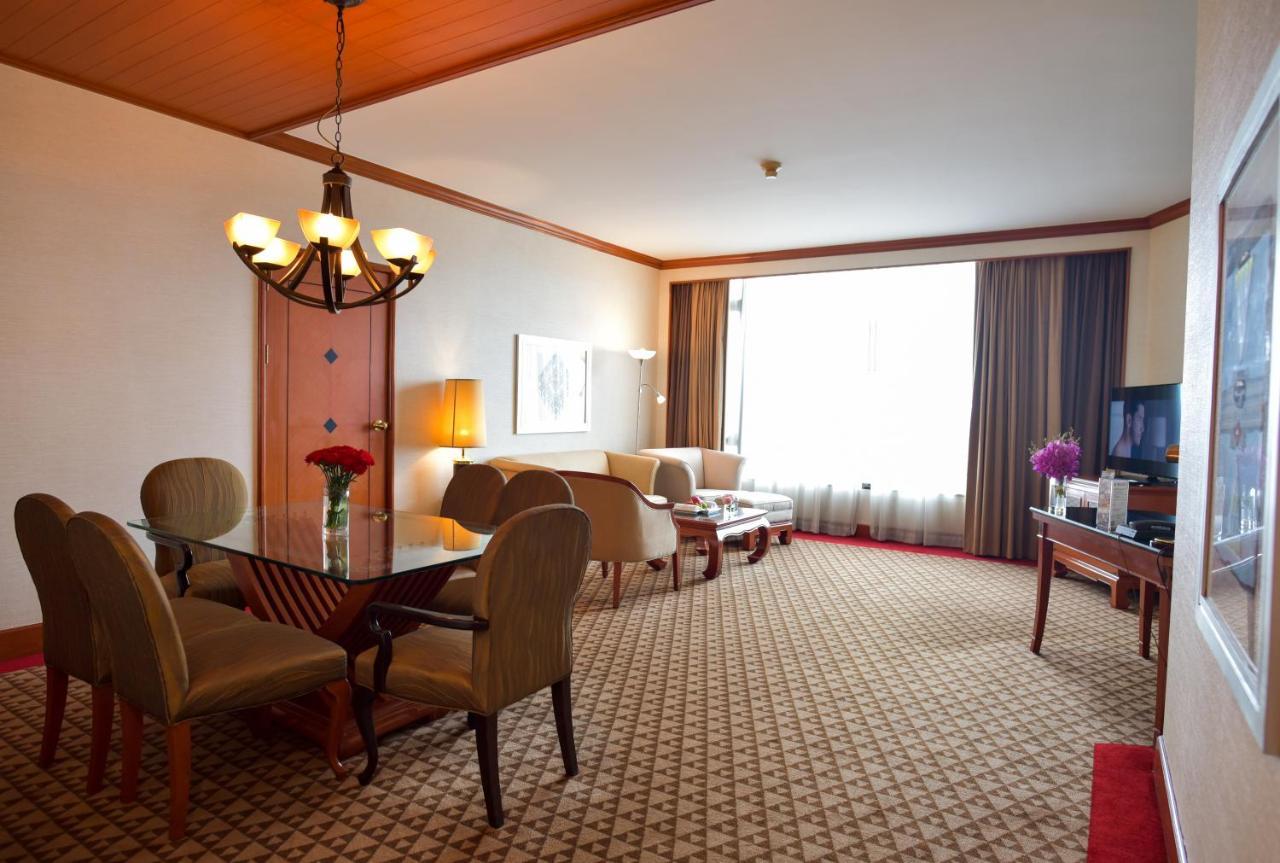 プルマン コンケーン ラジャ オーキッド ホテル コーンケーン エクステリア 写真 A suite at the hotel