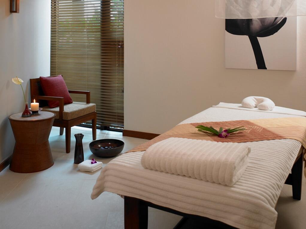 プルマン コンケーン ラジャ オーキッド ホテル コーンケーン エクステリア 写真 A massage bed